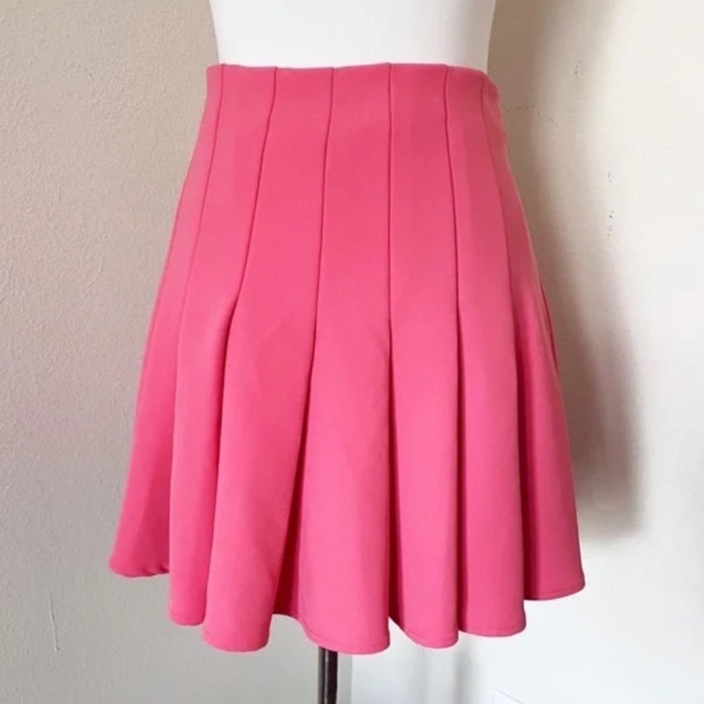 H&M Pink Weighted Pleated Skirt Size 10 NWOT Tennis, Summer, Beach
